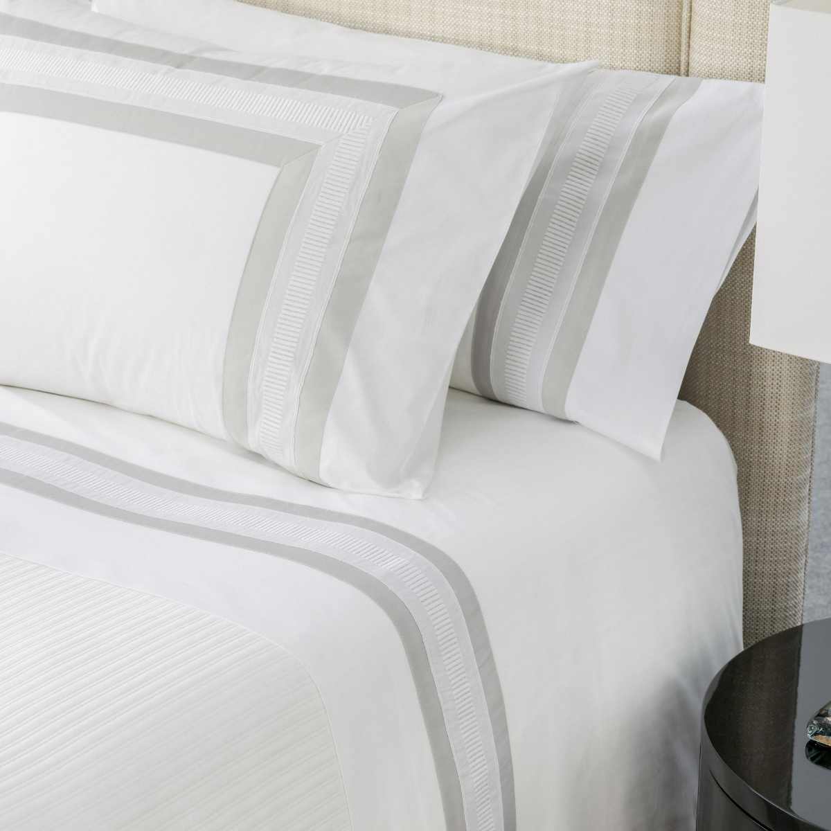 Lyon Flat Sheet + 2 Pillow Covers